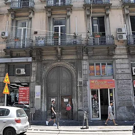 Alojamento de Acomodação e Pequeno-almoço Benvenuto A Nápoles