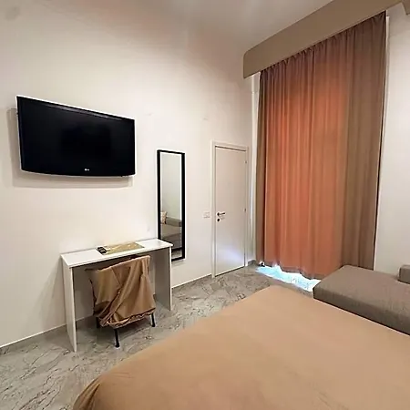 Benvenuto A 3* Naples