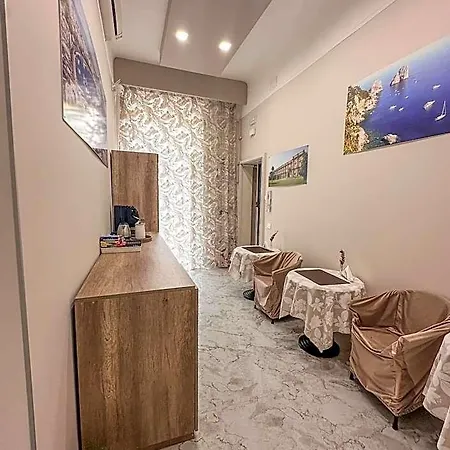Benvenuto A 3* Naples