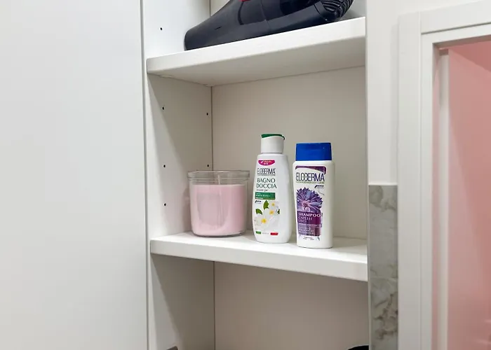 Alojamento de Acomodação e Pequeno-almoço Benvenuto A Nápoles